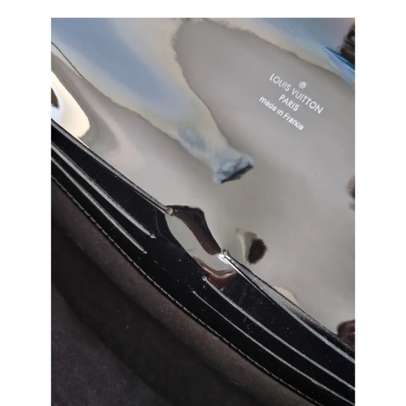 Louis Vitton clutch black patent epi leather in excellent condition - Picture 8 of 10